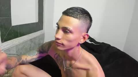 monkeyd_66 online show from February 28, 2025, 2:31 pm