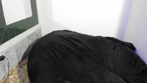 monkeyd_66 online show from March 2, 2025, 2:10 pm