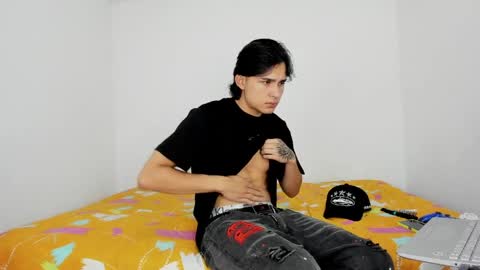 monky_0002 online show from May 19, 2026, 8:15 pm