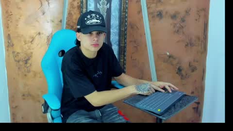 monky_0002 online show from May 30, 2026, 8:17 pm