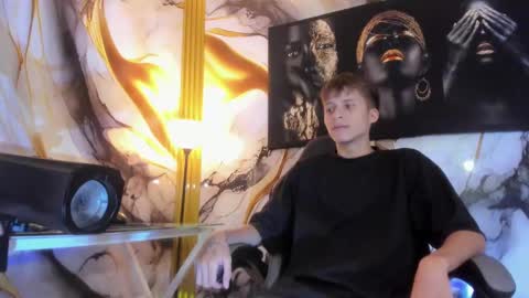 Snapshot of mono_blonde chatting on October 3, 2025, 7:11 pm mono_blonde online show from October 3, 2025, 7:11 pm