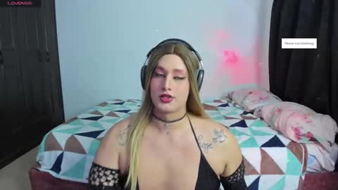 Snapshot of monojuan06 chatting on November 13, 2025, 12:15 pm veronika ind online show from November 13, 2025, 12:15 pm