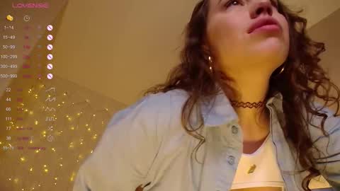 Snapshot of monroe_linger chatting on February 25, 2026, 1:43 pm Monroe Please dont forger to follow me online show from February 25, 2026, 1:43 pm