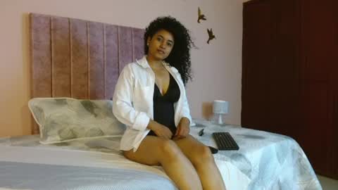 Snapshot of monserratjhonson chatting on June 1, 2026, 7:15 pm monserratjhonson online show from June 1, 2026, 7:15 pm