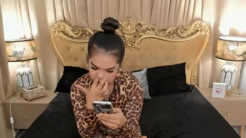 OliviaRoxy online show from May 14, 2026, 5:03 am
