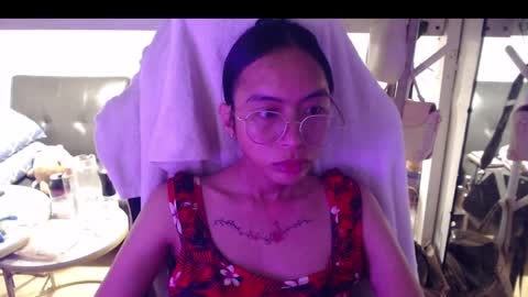 ELYSE A SIMPLE GIRL online show from December 7, 2024, 8:05 pm