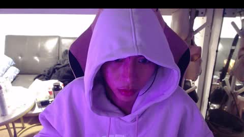 ELYSE A SIMPLE GIRL online show from December 8, 2024, 10:52 am