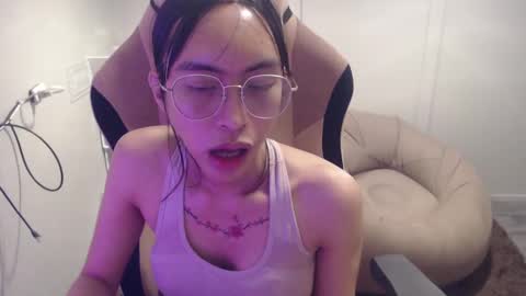 ELYSE A SIMPLE GIRL online show from January 26, 2025, 1:25 pm