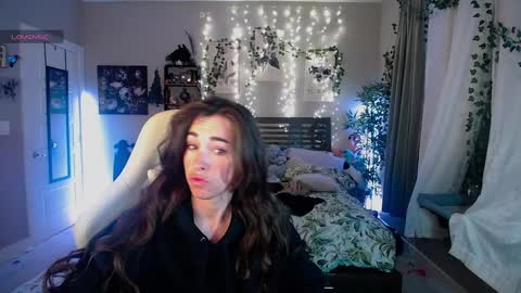Snapshot of monstrumologist chatting on January 15, 2025, 2:06 am Lydia Mooney online show from January 15, 2025, 2:06 am