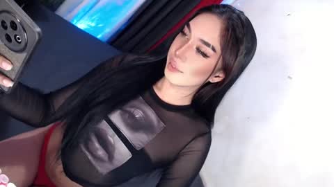 Snapshot of montrous_princessx chatting on January 12, 2025, 8:14 am Princess take me to private or password show online show from January 12, 2025, 8:14 am