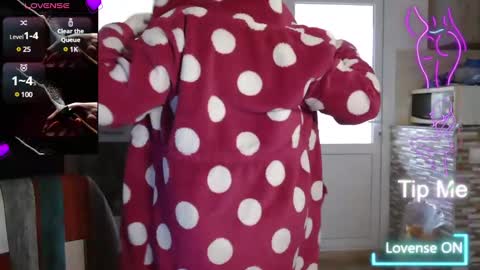 Monse online show from February 28, 2025, 7:58 am