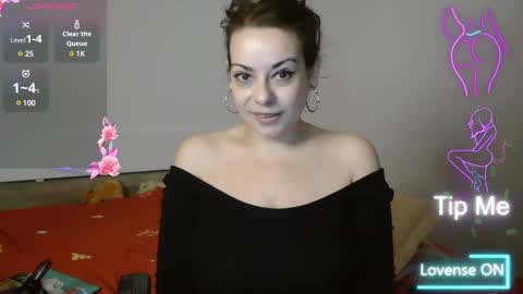 Monse online show from March 12, 2025, 4:02 pm