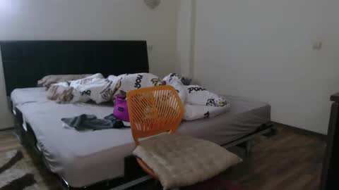 Monse online show from October 1, 2025, 6:36 pm