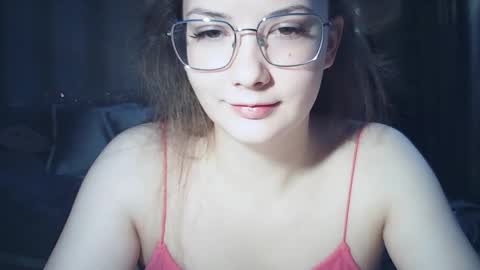 Snapshot of moodiemira chatting on February 6, 2026, 1:14 pm moodiemira online show from February 6, 2026, 1:14 pm