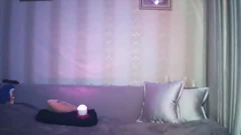 Snapshot of moodiemira chatting on February 21, 2026, 7:37 pm moodiemira online show from February 21, 2026, 7:37 pm