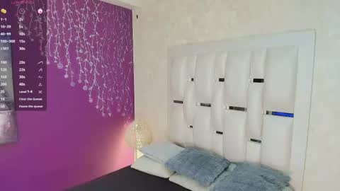 Snapshot of moom_ivy_ chatting on July 26, 2026, 12:56 pm online show from July 26, 2026, 12:56 pm