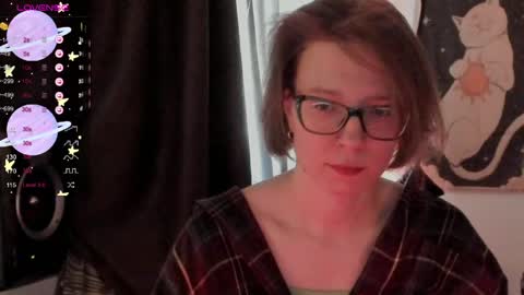 Snapshot of moon__girl chatting on April 23, 2026, 4:31 pm Roxy online show from April 23, 2026, 4:31 pm