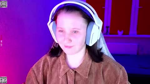 Snapshot of moon_avengers chatting on January 10, 2026, 3:47 pm Lola online show from January 10, 2026, 3:47 pm