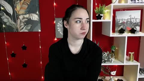 Snapshot of moon_foxy_ chatting on December 9, 2024, 4:15 pm Diana online show from December 9, 2024, 4:15 pm