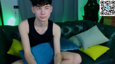 moon_gloww online show from March 2, 2026, 10:00 am