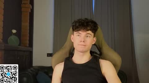 moon_gloww online show from March 8, 2026, 5:22 am