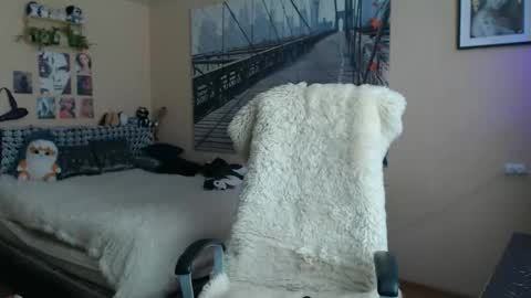 Snapshot of moon_sugar_ chatting on March 27, 2026, 8:59 am Keira online show from March 27, 2026, 8:59 am