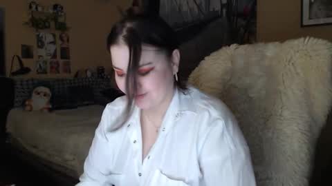 Snapshot of moon_sugar_ chatting on March 29, 2026, 5:24 pm Keira online show from March 29, 2026, 5:24 pm