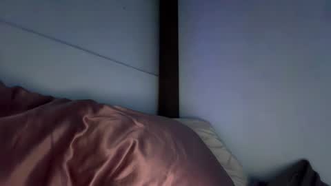 Snapshot of moona_luna21 chatting on October 15, 2025, 2:55 am moona_luna21 online show from October 15, 2025, 2:55 am