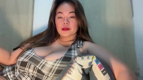 Snapshot of moona_luna21 chatting on December 16, 2025, 9:58 am moona_luna21 online show from December 16, 2025, 9:58 am