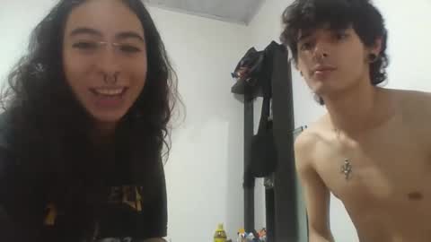 Snapshot of moonandzukko chatting on March 27, 2026, 9:14 pm moonandzukko online show from March 27, 2026, 9:14 pm