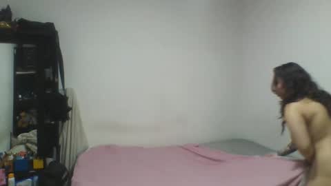 Snapshot of moonandzukko chatting on April 4, 2026, 4:00 am moonandzukko online show from April 4, 2026, 4:00 am