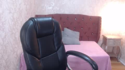 Charlotte online show from March 4, 2025, 6:18 pm