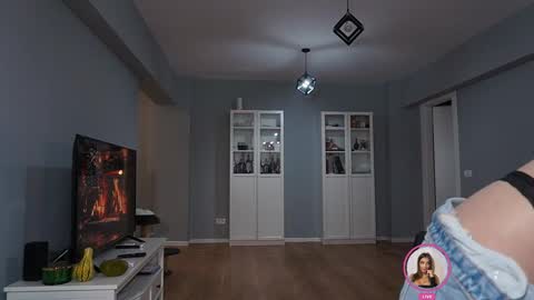 Snapshot of moondao chatting on November 22, 2025, 4:39 pm Anna online show from November 22, 2025, 4:39 pm