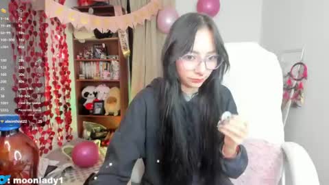 Snapshot of moonlady_ chatting on June 27, 2026, 3:22 am MOON online show from June 27, 2026, 3:22 am