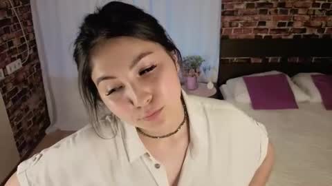 Bella online show from July 6, 2026, 3:03 pm