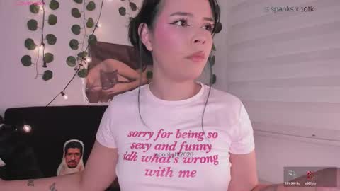 Snapshot of moonliight__ chatting on February 9, 2026, 11:42 pm moonliight__ online show from February 9, 2026, 11:42 pm