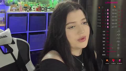 Snapshot of moonrenata chatting on December 22, 2024, 11:20 pm Ri online show from December 22, 2024, 11:20 pm