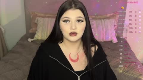 Snapshot of moonrenata chatting on March 9, 2025, 7:48 pm Ri online show from March 9, 2025, 7:48 pm
