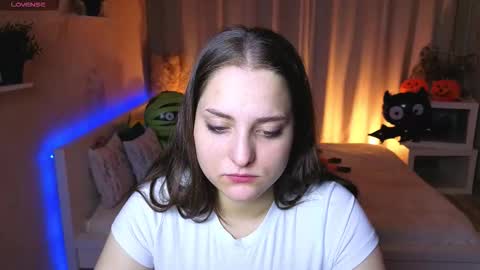 Snapshot of moonscribe chatting on October 20, 2025, 3:40 am Lina online show from October 20, 2025, 3:40 am