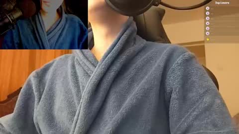 Moonsire online show from January 12, 2025, 4:08 pm