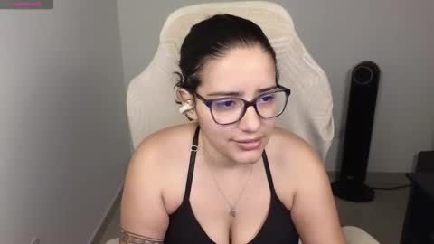 Moon Woman online show from November 20, 2025, 5:01 pm