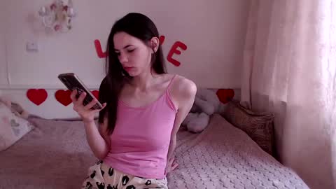 moore_alice online show from April 14, 2026, 2:56 pm