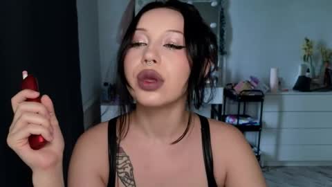 Morana follow my boosty  online show from June 7, 2026, 1:26 pm