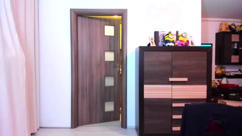 Snapshot of morelovely chatting on February 17, 2026, 5:15 am Carina online show from February 17, 2026, 5:15 am