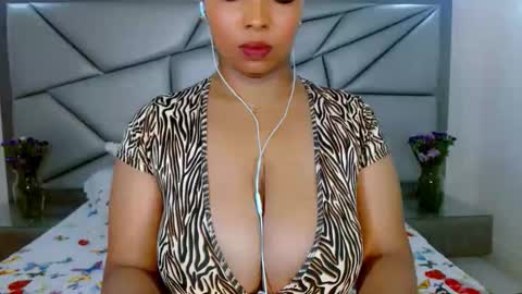 morenaglam_x online show from April 8, 2026, 4:18 pm