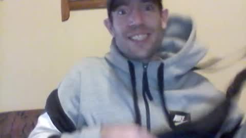 morenikoo26 online show from November 28, 2025, 5:21 am