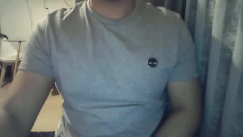 Snapshot of morenolatin19 chatting on March 1, 2025, 9:04 pm Jos Luis online show from March 1, 2025, 9:04 pm