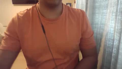 Snapshot of morenolatin19 chatting on April 6, 2026, 6:36 am Jos Luis online show from April 6, 2026, 6:36 am