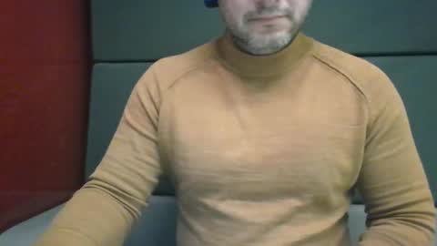 morepassion4u online show from December 20, 2024, 1:43 pm