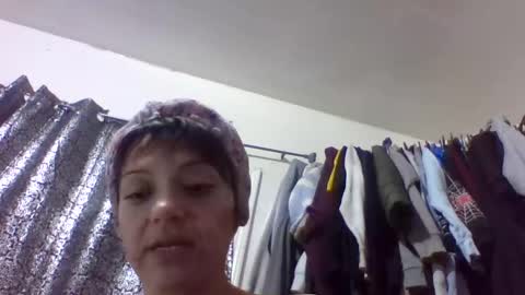 Snapshot of morfenblessed chatting on December 16, 2025, 10:37 pm morfenblessed online show from December 16, 2025, 10:37 pm